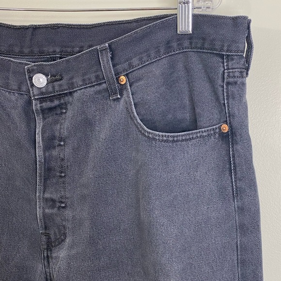 LEVI STRAUSS & CO. 501 MENS GRAY/BLACK JEANS BUTTON CLOSURE 100% COTTON 38W, 36L - Picture 8 of 14